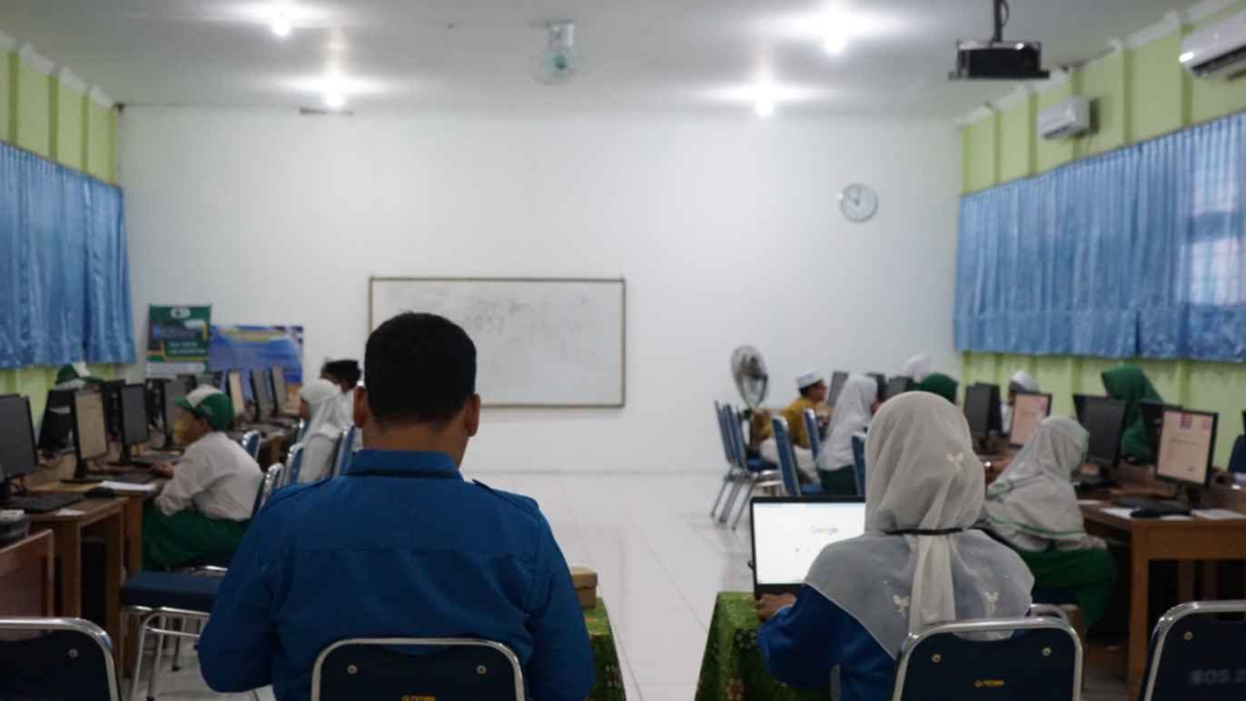 Pelaksanaan Olimpiade Madrasah Indonesia Tingkat Kota Banjarmasin Day-2 Rabu 10 September 2025