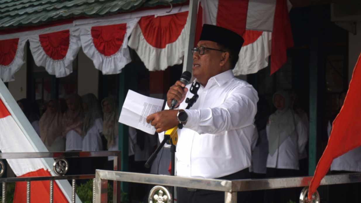 Upacara Bendera dan Penyampaian Visi Misi Calon Ketua & Wakil Ketua OSIM Senin 15 September 2025